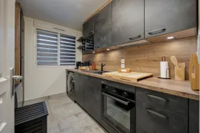 Luxury 2-bedroom apartment near Geneva, Lake Geneva, parking + air conditioning - Image 4
