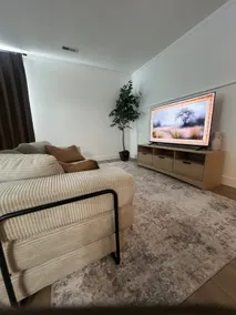 Private Apartment with hot tub and beautiful views - Image 4