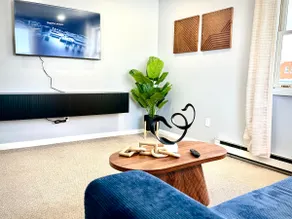 Quiet 2BR for Travel Nurses & Pros | WiFi, Parking - Image 2