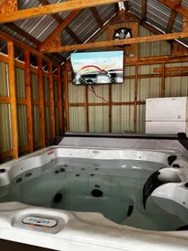 The Shoreline Cottage with Hot Tub - Image 5
