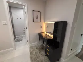 Private King Luxury Retreat - Image 4