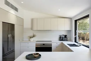 Treetop House - Image 3