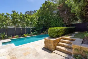 Poolside 3BR Coastal Retreat in Avalon Beach - Image 3