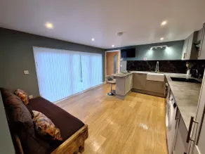 Modern One-Bedroom house - Image 4