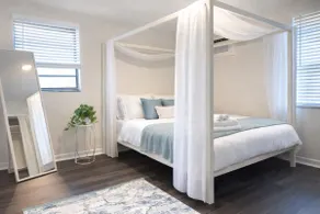 Cozy 3 BD Apt 3 miles from the beach •Pool• 124 - Image 4