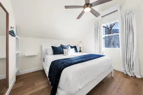 Serene getaway, refreshing, King bed, 75” TV - Image 2