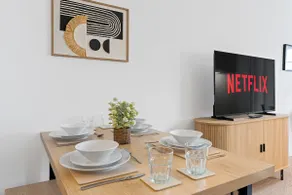 Free Parking | Families | Contractors | Open plan - Image 5
