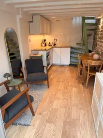 Charming maisonette with terrace in the center of StBriac - Image 4