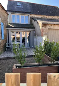 Charming maisonette with terrace in the center of StBriac - Image 2