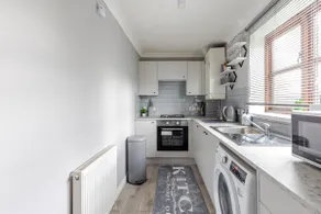 Luxurious 2BR Apt near O2 arena & Excel London with Parking Facilities - Image 2