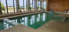 Cozy 2D/2B residential apartment + pool - Image 4