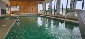 Cozy 2D/2B residential apartment + pool - Image 3