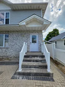 Beautiful & Elegant 3 bedroom 2nd floor apartment - Image 3