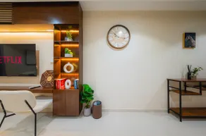 Apartment with a bedroom, a living room and a very special large kitchen - Image 3