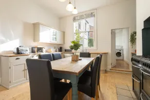 Victorian Beach Retreat, Sleeps 8, Dog Friendly - Image 4