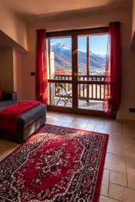 Maison Rouge - Red Apartment in Valle D'Aosta - Image 4