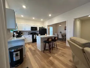 Home with Heart: Cozy & Convenient Home - Image 4