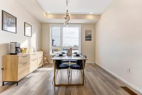 Family-Friendly Richmond Hill Home • Pet • Parking - Image 3