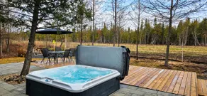Modern Forest Retreat with Sauna and Hot Tub - Image 4