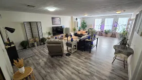 Cozy Botanical 2BR Retreat - in town - Image 2