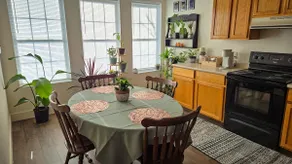Cozy Botanical 2BR Retreat - in town - Image 3