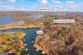 Chapman Cottage -Lakefront, Deep Water Dock-Party Deck, Paddleboard, Grills, Game Room, Pool table, Fireplace - Image 3