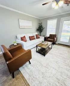 The White Magnolia | Clean & Cozy Retreat! - Image 2