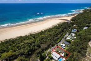 Swimming Creek Beach House - Image 2