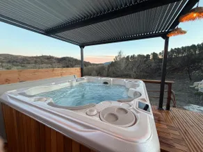 Love Room : Cabane A-Frame & Spa Privatif - Image 4