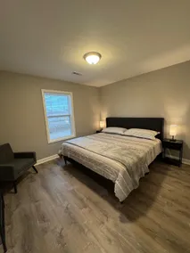 Spacious 2BR Apt with Balcony and 2 King Beds Sleeps 6 - Image 5