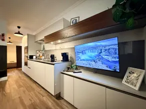 Stylish Maisonette Near the Seafront - Image 2