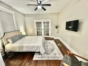 Modern Midtown Memphis Retreat - Image 3