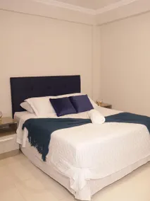 Hermoso apartamento con estacionamiento privado - Image 5