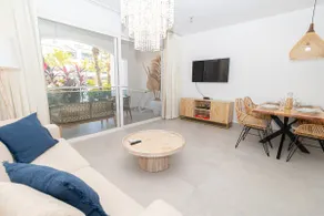 Elegant 1-BD Luxury Escape in Paradise in Estrella - Image 2