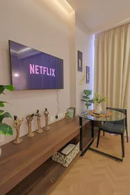 Hill View Apt @ JoySquare | Netflix + Kingsize Bed - Image 4