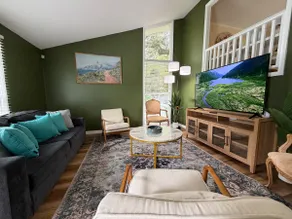 Spacious 4BR Near I-75 Exit 18 • 9 Beds - Image 5