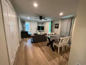 Lakefront 2 BR - Image 5