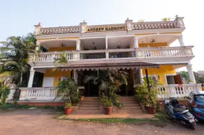 Spacious 2 bedroom pool view | 5 kms from beach - Image 5