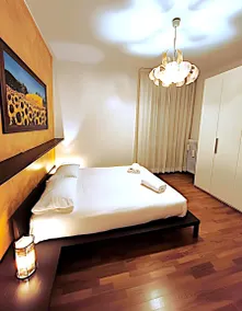 Spacious apartment near San Luca and Villa Anna - Image 2