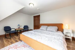 Nightingale Boston Hideaway - Image 4