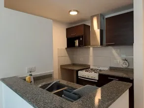 Studio with a balcony in the center of Adrogué - Image 3