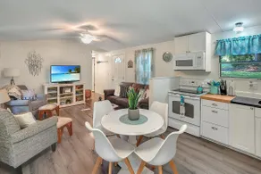 Lake front,cozy 2-bd 2-bth mobile home great views - Image 4