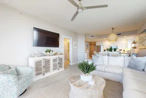 3BR beachfront condo with 6 pools, tennis, gym, AC - Image 3