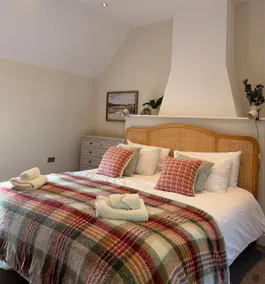 Baydon Estate Character Cottage - Image 3