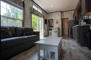 Candy Cane Cottage - Pet Friendly - Image 3