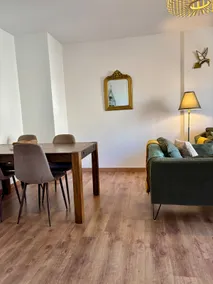 2-bedroom apartment in the center by the sea - Image 3