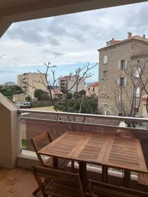2-bedroom apartment in the center by the sea - Image 2