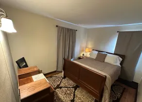 Ultra Clean 2-Queen near River - Image 3