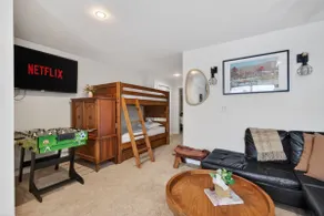 Scribners Retreat | Sleeps 6 | Huge Patio/Jacuzzi - Image 4