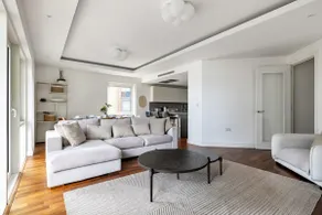 Stylish 3 Bed Apartment Gem in Central London - Image 2